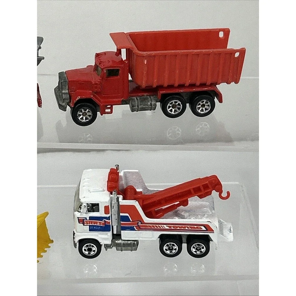 Vtg Hot Wheels Construction Lot Peterbilt Dump Cement Tow Truck Front Loader